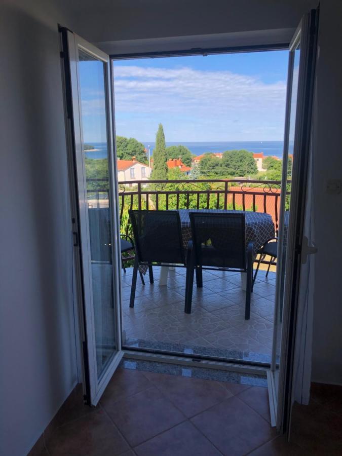 Apartman Sara Ровинь Экстерьер фото