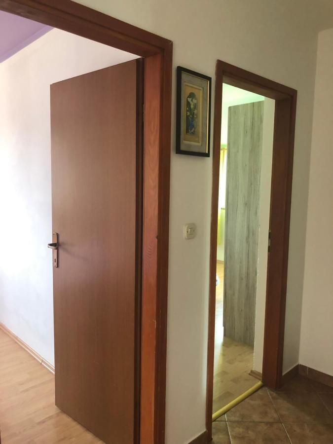 Apartman Sara Ровинь Экстерьер фото